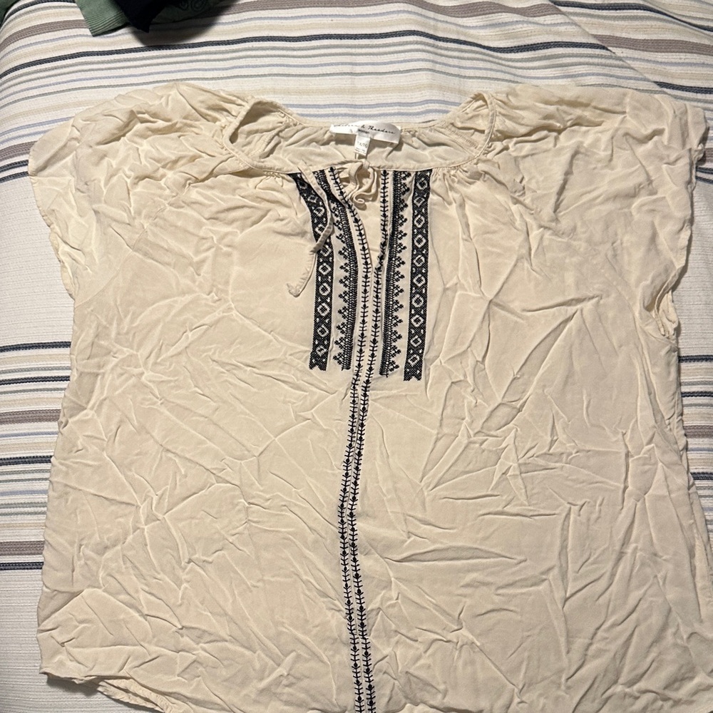 Light Cream Embroidered Split-Neck Women’s Top